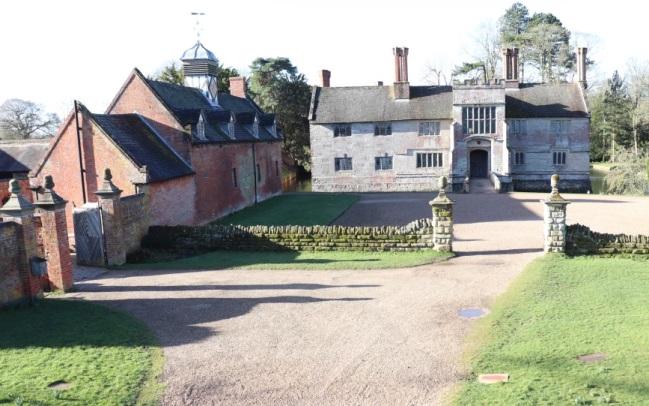 Baddesley Clinton manor & farm