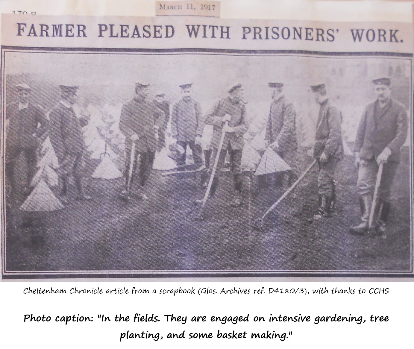 1917 news photo of POWs at work