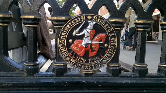 Richard I logo on bench