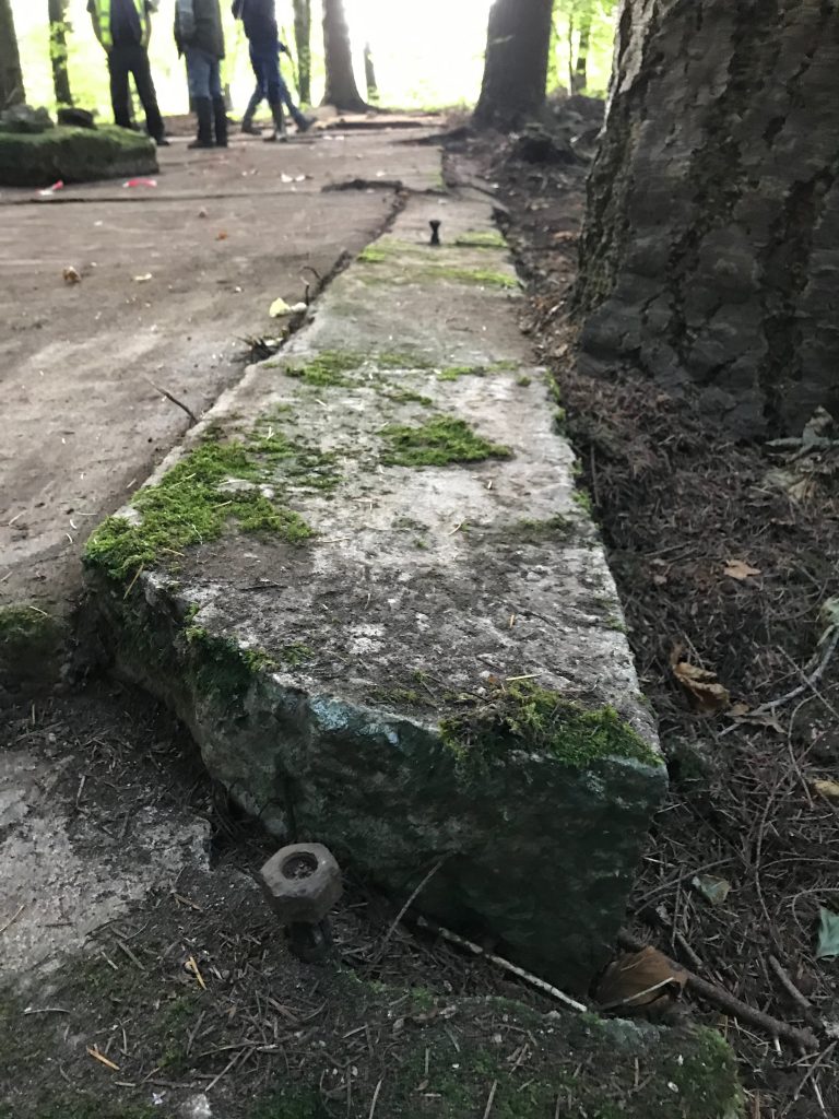 Concrete base to a hut