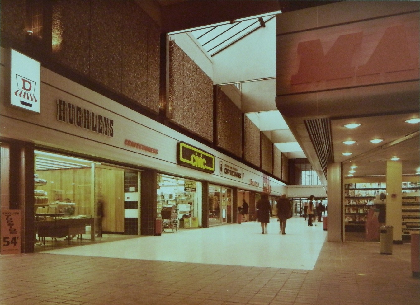 Kingfisher Shopping Centre Evesham Walk 1973 RDC 2563.88